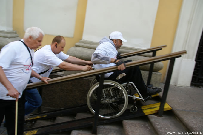 автопробег, шесть экипажей автолюбителей с нарушениями опорно-двигательного аппарата из команды Нижегородской областной организации ВОИ